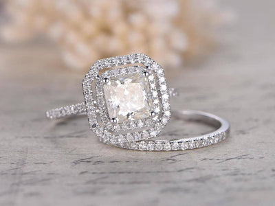 Classic 2 Carat Moissanite and Diamant Bridal Set in 10k White Gold
