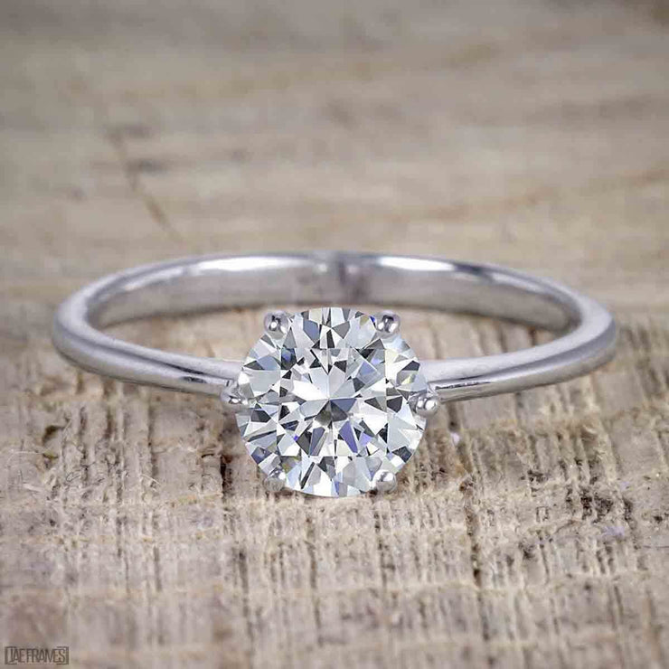 Classic Round Cut Solitaire 1 Carat Moissanite Engagement Ring 