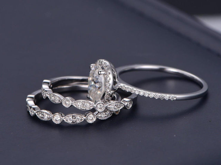 Popular 2.25 Carat Moissanite & Diamond Engagement Trio Ring Set 