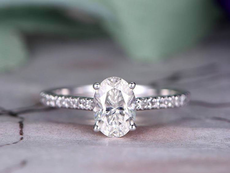 Antique Style Oval cut 1.25 ct Moissanite & Diamond Engagement Ring 