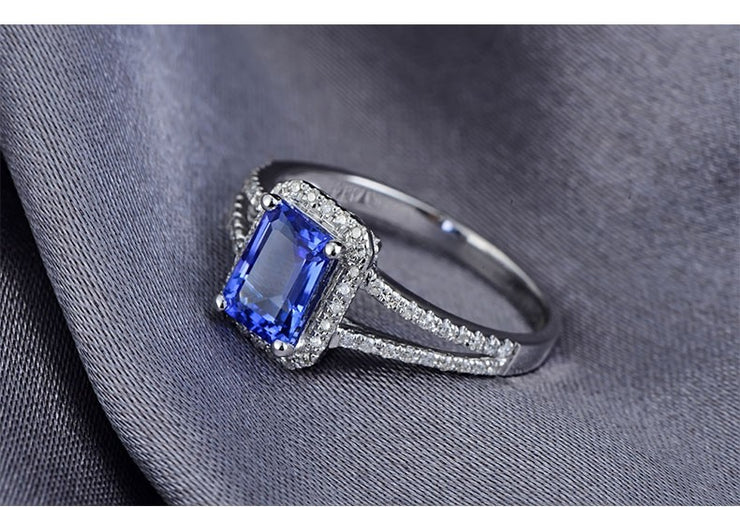 1.50 Carat Blue Sapphire and Moissanite Diamond Halo Engagement Ring for Women in Gold