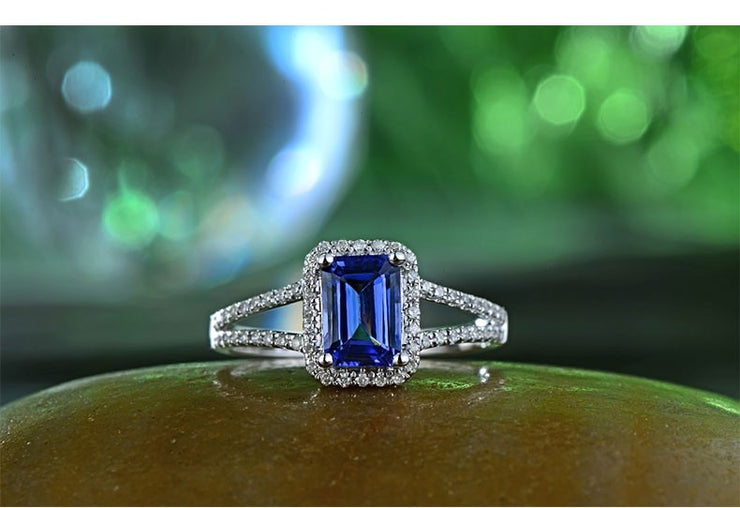 1.50 Carat Blue Sapphire and Moissanite Diamond Halo Engagement Ring for Women in Gold