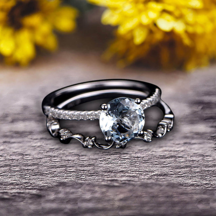 Art Deco 1.50 Carat Round Cut Natural Blue Aquamarine Ring Set Engagement Ring on 10k White Gold