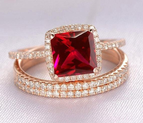 1.50 Carat Red Ruby Princess cut and Moissanite Diamond Engagement Bridal Trio Wedding Ring Set in 10k Rose Gold