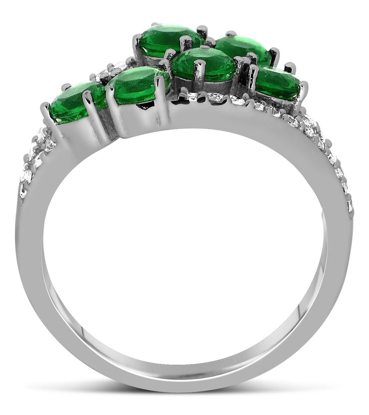 Unique 2 Carat Green Emerald and Moissanite Diamond Ring for Women